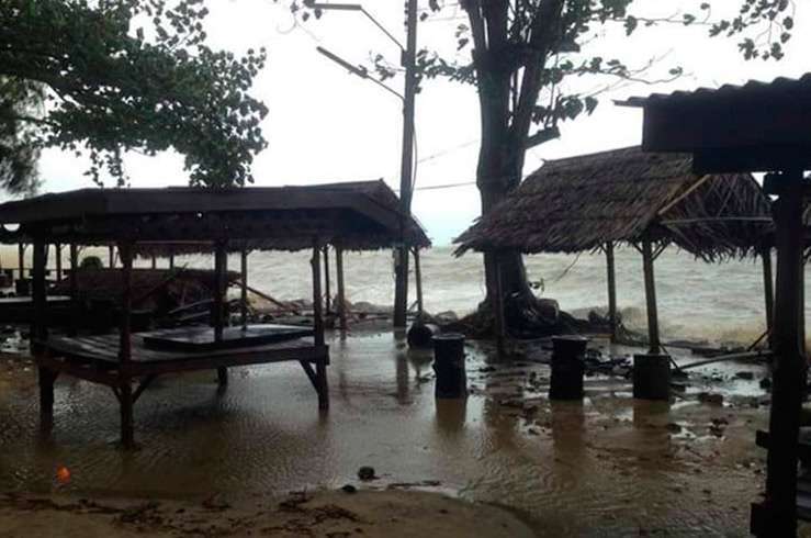 Наводнение на Самуи и Панган