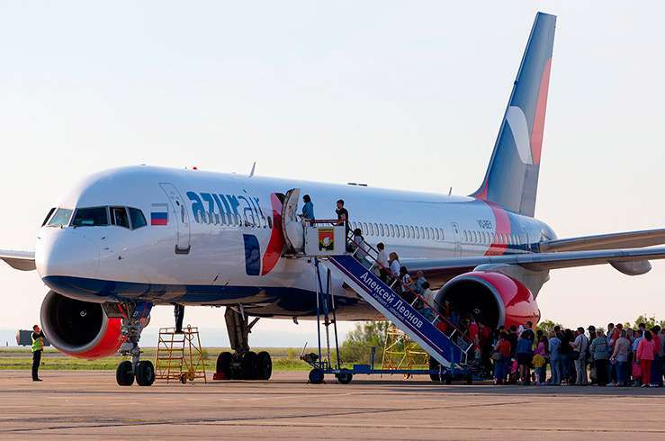 За задержку рейса Azur Air оштрафовали на 100 тысяч рублей