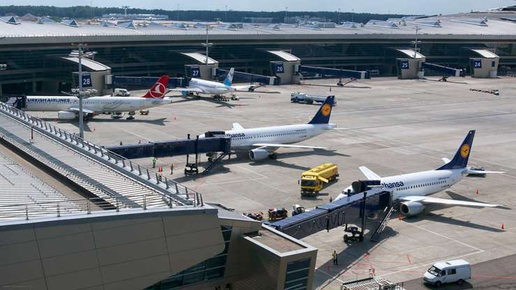 Авиакомпания Lufthansa уходит из а/п Внуково