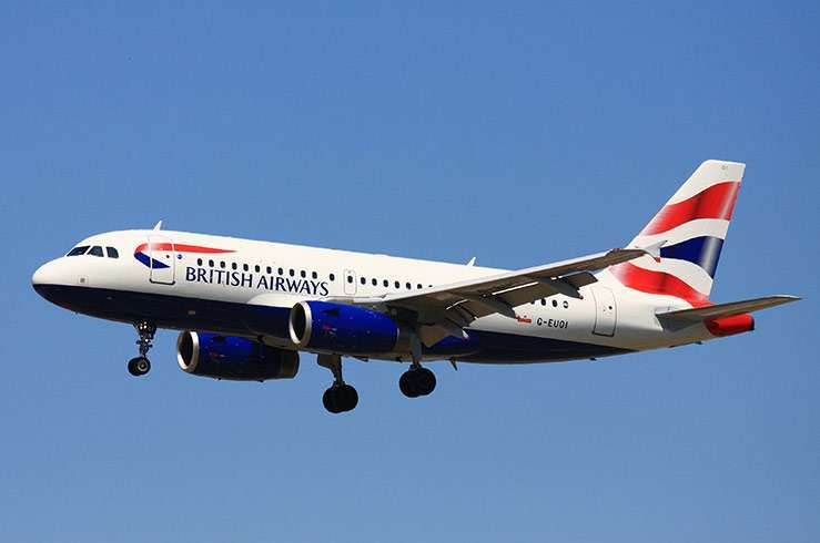 Обмочившаяся пассажирка British Airways провела в мокрой одежде 13 часов