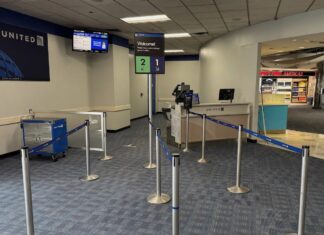 Додаток United Airlines тепер відстежує посадку в режимі реального часу: прозорість чи просто розвага?