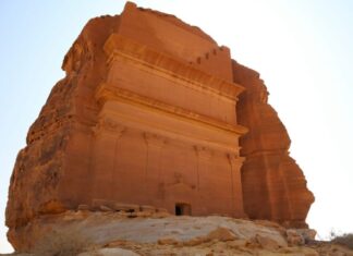 Туристичний бум у Саудівській Аравії та революція штучного інтелекту в подорожах