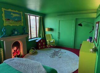 Спонтанні подорожі: від першого класу Emirates до сімейного відпочинку