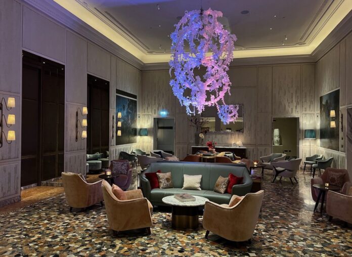 6df1d50d-b9e9-4834-bc91-f32695cbde76