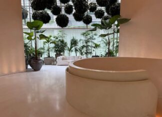 Сінгапурське Видання: Функціонально, Але Не Винятково