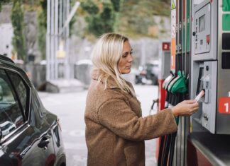 Максимізуйте свої заощадження: Посібник з кращих програм винагород за паливо в США