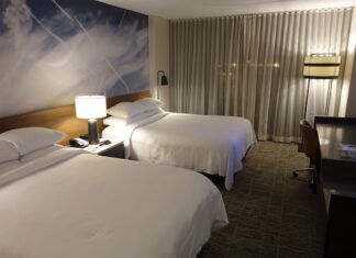 Should you tip hotel maids? Практичний посібник