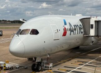 Білий Дім Погрожує Авіакомпаніям через Затримки Рейсів