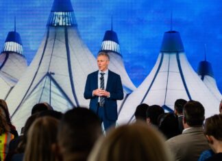 Небо змінюється: чи може злиття Сполучених Штатів Америки змінити форму авіації?