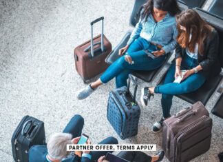 Как избежать платы за регистрируемый багаж с помощью кредитных карт авиакомпаний