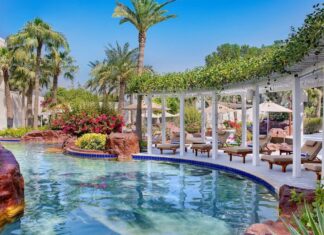 Від скарги на безпеку до депортації: скандал у Ritz-Carlton Doha