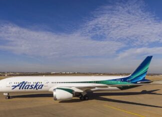 Alaska Airlines представляє перше відео з техніки безпеки: стратегічний сигнал про глобальну експансію?