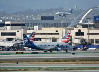 American Airlines: жодного злиття, так розширеному партнерству